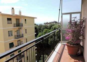 BALCONE - Trilocale via Bartolomeo Carrea, 8, Genova (zona Sampierdarena) - foto 1