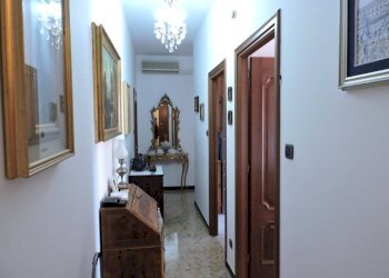 INGRESSO - Trilocale via Bartolomeo Carrea, 8, Genova (zona Sampierdarena) - foto 3