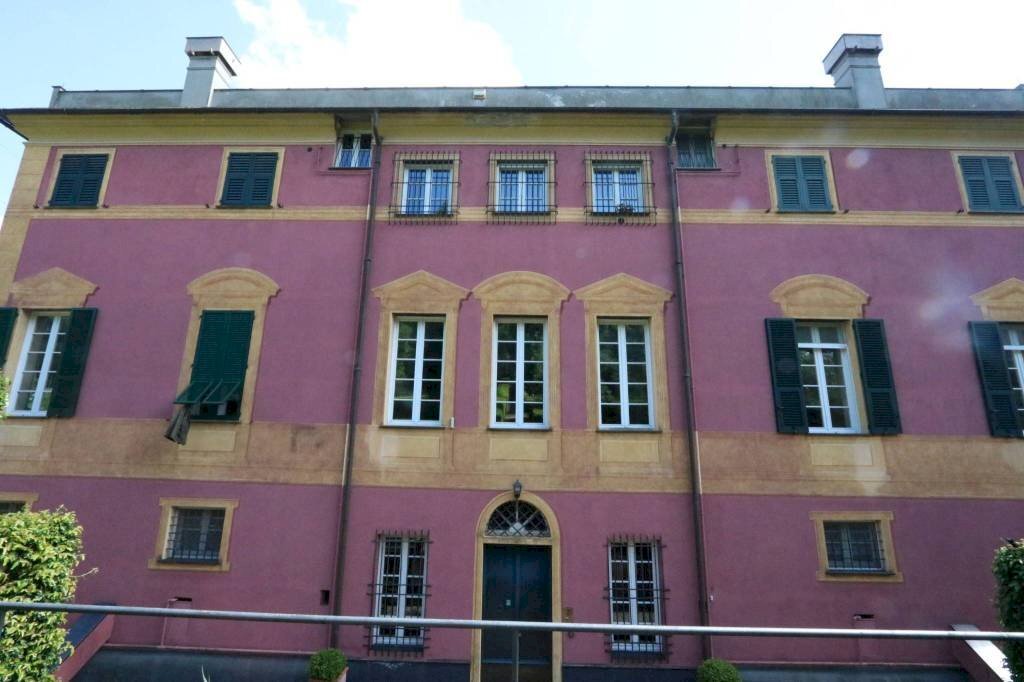 Facciata - Quadrilocale via Antonietta Massuccone Mazzini, Genova (zona Bolzaneto) - foto 2