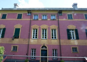 Facciata - Quadrilocale via Antonietta Massuccone Mazzini, Genova (zona Bolzaneto) - foto 2