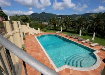 Piscina - Quadrilocale via Antonietta Massuccone Mazzini, Genova (zona Bolzaneto) - foto 3