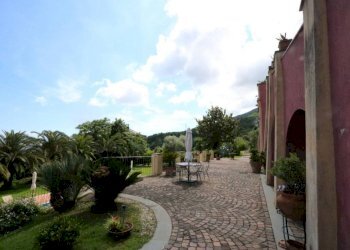 Giardino - Quadrilocale via Antonietta Massuccone Mazzini, Genova (zona Bolzaneto) - foto 11