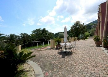 Giardino - Quadrilocale via Antonietta Massuccone Mazzini, Genova (zona Bolzaneto) - foto 12