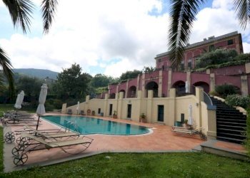 Piscina - Quadrilocale via Antonietta Massuccone Mazzini, Genova (zona Bolzaneto) - foto 35