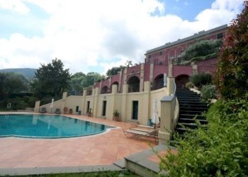 Piscina - Quadrilocale via Antonietta Massuccone Mazzini, Genova (zona Bolzaneto) - foto 38