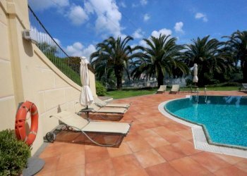 Piscina - Quadrilocale via Antonietta Massuccone Mazzini, Genova (zona Bolzaneto) - foto 40