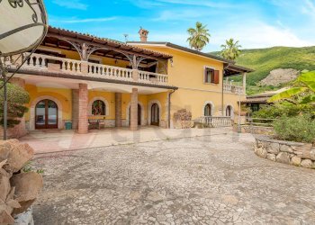 Hotel - Accommodation facility Via Capodacqua, Castrocielo - photo 7