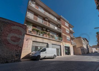 Locale Commerciale Via Gregorio Antonelli, Terracina - foto 3