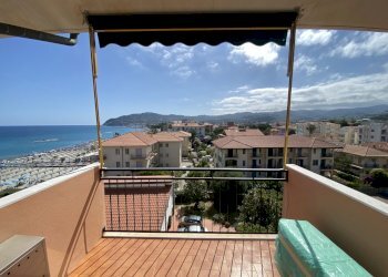 image00001.jpeg - Appartamento Largo Parodi 2, San Bartolomeo al Mare - foto 1