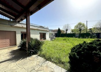 Independent house Via Camillo Benso di Cavour, Bollengo - photo 4