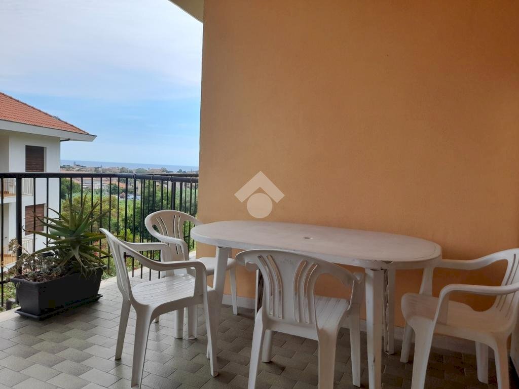 Trilocale Via Villa Contessa, Diano Castello - foto 3