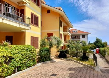 Trilocale Via Villa Contessa, Diano Castello - foto 29