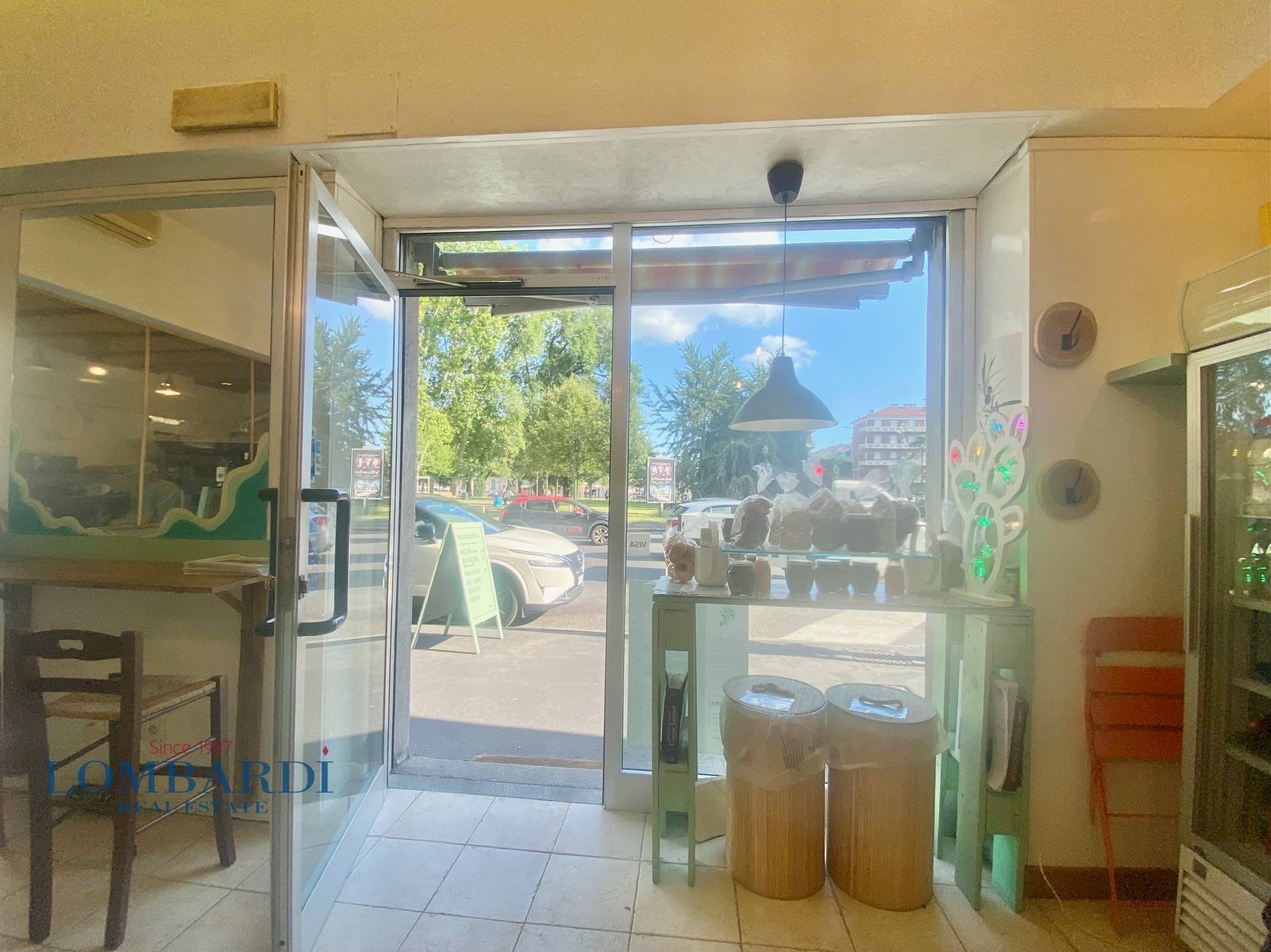 Shop Piazza Guglielmo Miani, Milano - photo 3