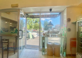 Shop Piazza Guglielmo Miani, Milano - photo 3