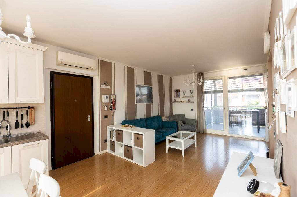 zona living - Trilocale via Cusago, 3, Cisliano - foto 2