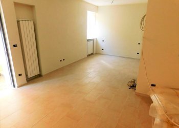 Stanza non arredata - Casa indipendente via Serro Antico, Avegno - foto 3