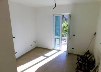 Stanza non arredata - Casa indipendente via Serro Antico, Avegno - foto 6