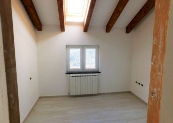 Stanza non arredata - Casa indipendente via Serro Antico, Avegno - foto 8