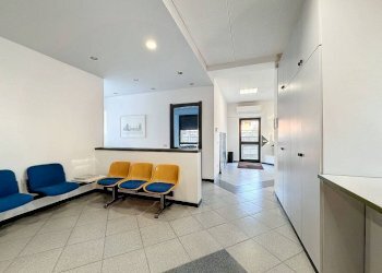 Interno non residenziale - Ufficio via Monte Rosa, 1, Venegono Superiore - foto 10