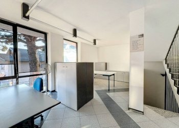 Interno non residenziale - Ufficio via Monte Rosa, 1, Venegono Superiore - foto 11