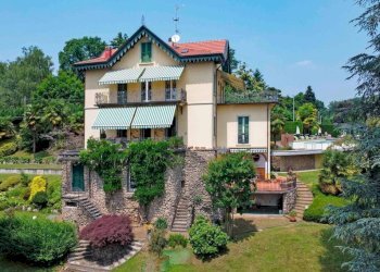 Vista - Villa via Gioacchino Rossini, 6, Venegono Superiore - foto 1