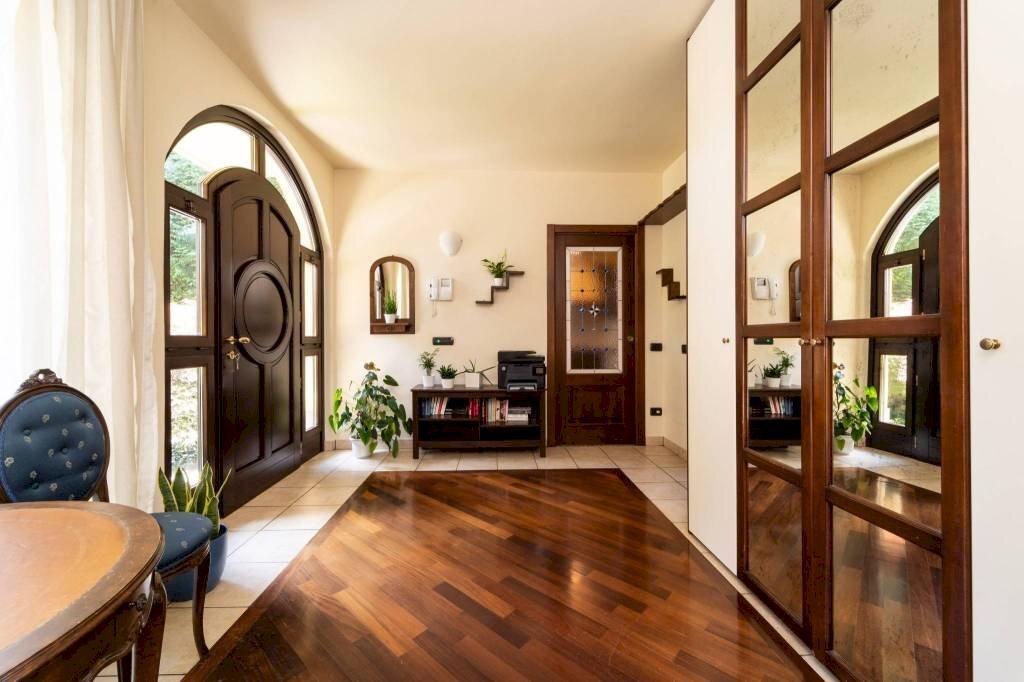 ingresso - Villa via Salvo D'Acquisto, 15, Castiglione Olona - foto 3