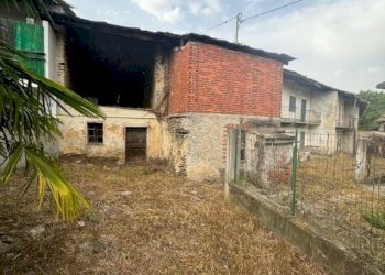FACCIATA - Casa indipendente via Villaretto, Bagnolo Piemonte - foto 10