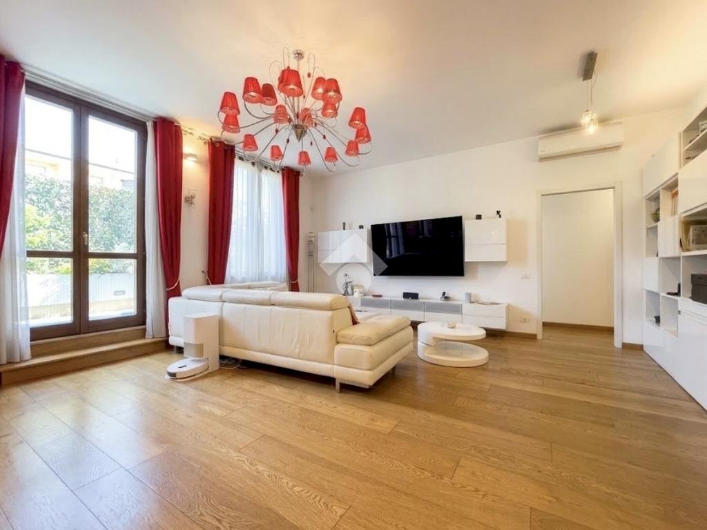 Four-room apartment Cassina De' Pecchi, Cassina de' Pecchi - photo 2