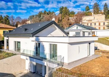 Facciata - Villa via Miogni, Varese - foto 2