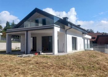 Facciata - Villa via Miogni, Varese - foto 12