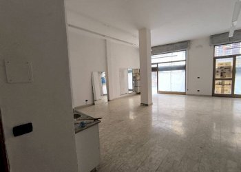 Interno non residenziale - Negozio via Govone Rosa, Mondovì - foto 2