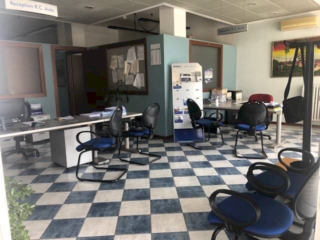 Interno non residenziale - Negozio via Dante Alighieri, 116, Pioltello - foto 1