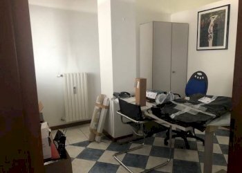 Stanza arredata - Negozio via Dante Alighieri, 116, Pioltello - foto 4