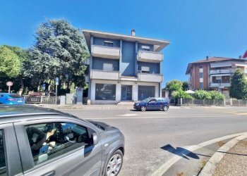 4.jpg - Locale Commerciale Via Cervese 1332, Cesena - foto 4