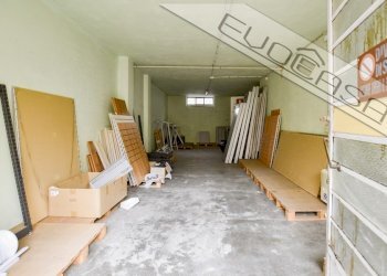 Magazzino Viale Piazza D'armi  73, Pinerolo - foto 2