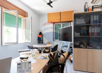 Stabile - Palazzo Via Raffaele Ruggiero, Napoli - foto 24