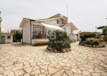 Villa via Panarea, Fiumicino - foto 1