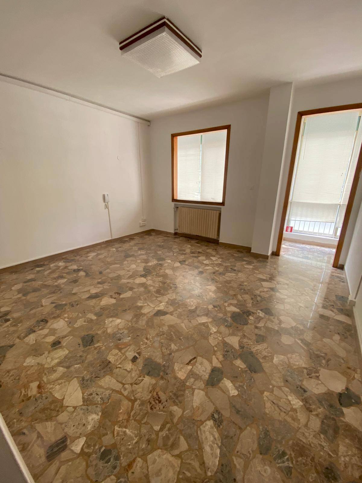 Quadrilocale Viale Cavour, Ferrara (zona Centro Storico) - foto 1