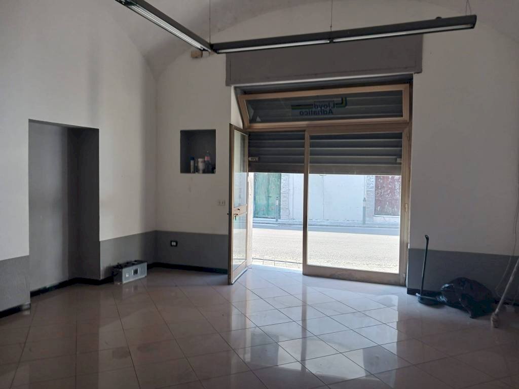 Negozio Mercato San Severino - foto 2