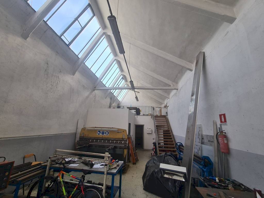 CAPANNONE - Capannone via Elisa Restelli, Vittuone - foto 1