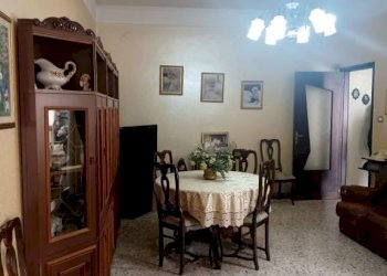 Salone - Trilocale via San Francesco, San Giorgio del Sannio - foto 12