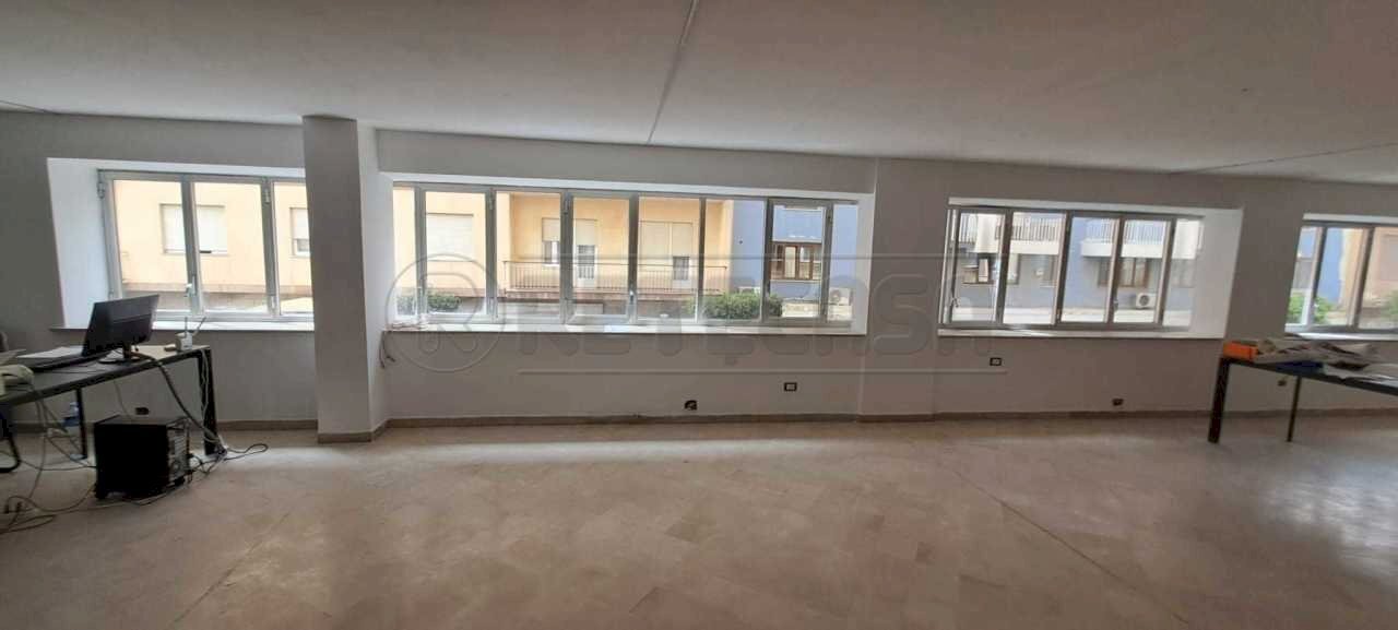 dd124101-8aff-44fe-8580-fd66bd2d9188.jpg - Ufficio Via Francesco Crispi snc, Marsala - foto 1