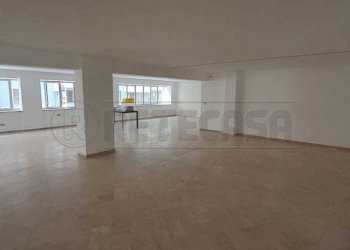 e83f7b65-4a2c-4c7f-b242-edeee71c824d.jpg - Office Via Francesco Crispi snc, Marsala - photo 8