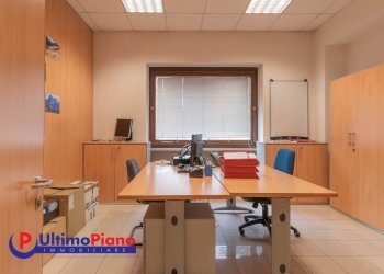 Ufficio Via Duca Degli Abruzzi 4, Aosta - foto 26