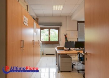 Ufficio Via Duca Degli Abruzzi 4, Aosta - foto 34
