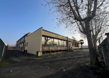 Capannone via Emilia, 41, frazione Lavino Di Mezzo, Anzola dell'Emilia - foto 2