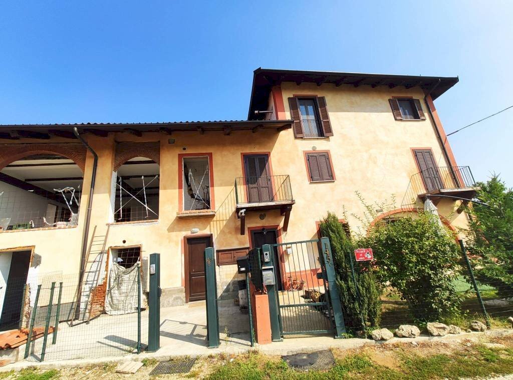 Facciata - Appartamento Cascina Frattone, Carmagnola - foto 1