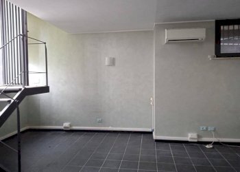 Stanza non arredata - Negozio via Giacomo Matteotti, 68, Fara in Sabina - foto 18