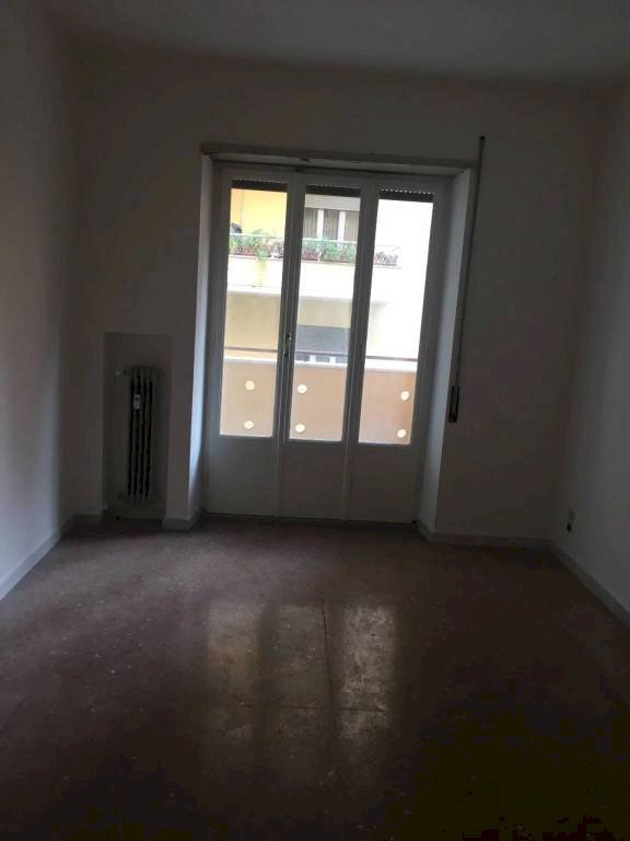 Stanza non arredata - Trilocale via Ermenegildo Pistelli, Roma - foto 2