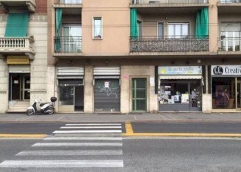 Facciata - Shop via Genova, 61., Torino (neighborhood Lingotto) - photo 1